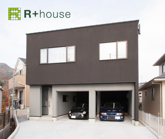 ビルトインガレージのある趣味を追求した家